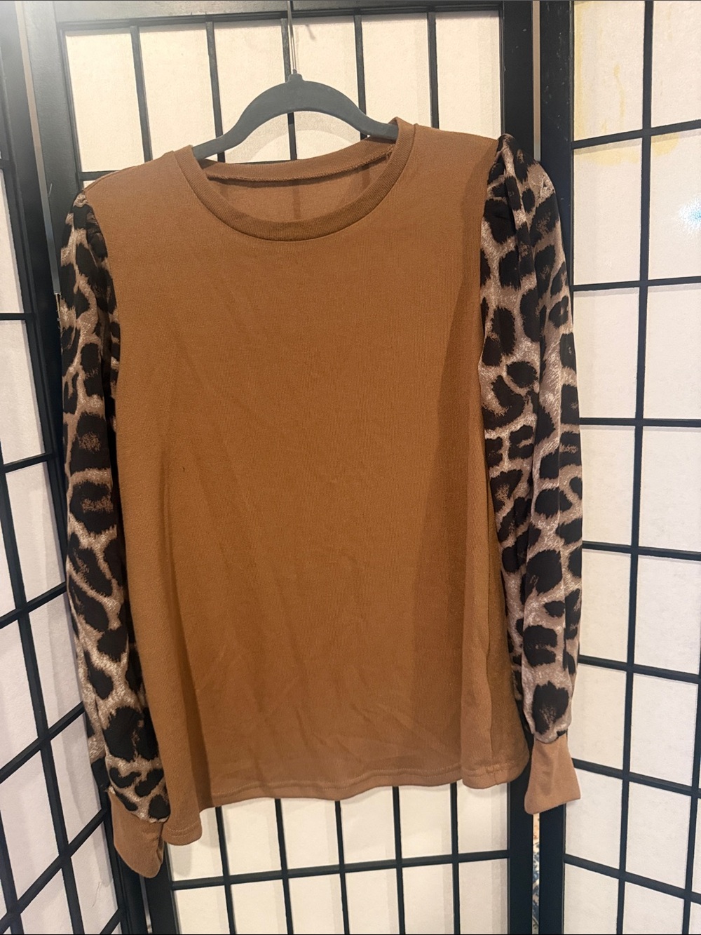 SHEIN Brown Long-Sleeve Top with Leopard Print Sleeves